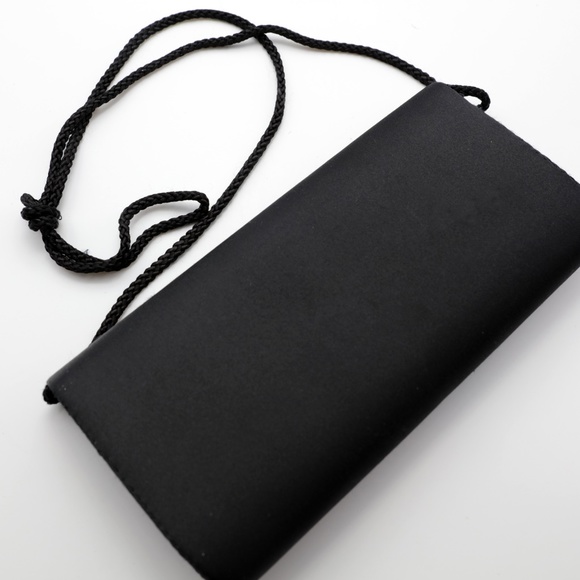 Elegant Black Clutch - Picture 5 of 5